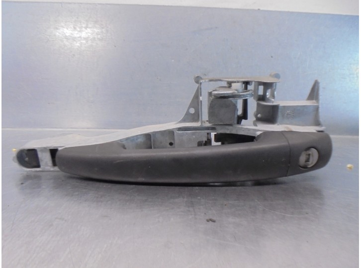 Recambio de maneta exterior delantera izquierda para peugeot partner kombi confort referencia OEM IAM 9680168680  5 PUERTAS