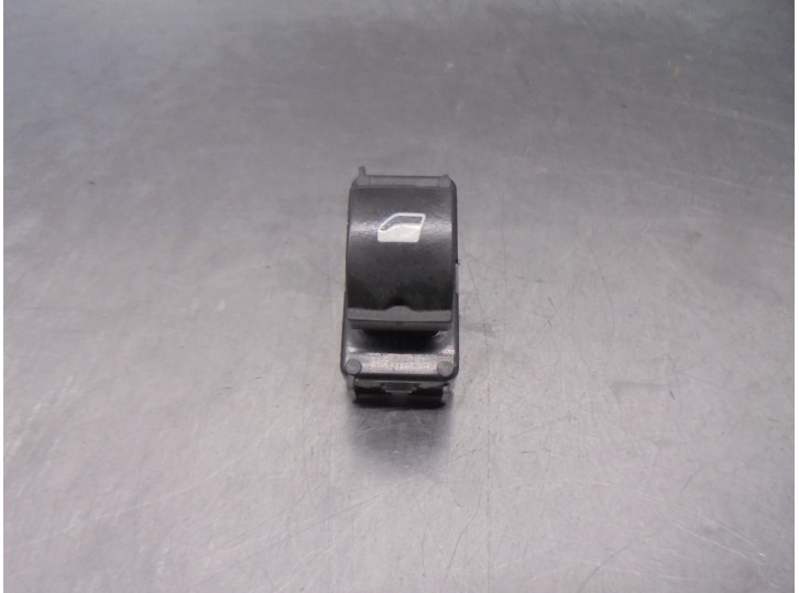 Recambio de mando elevalunas delantero derecho para peugeot partner kombi confort referencia OEM IAM 98044803ZD  