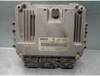 Recambio de centralita motor uce para renault megane ii classic berlina 1.9 dci diesel referencia OEM IAM 8200310863 0281011390 