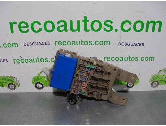 Recambio de caja reles / fusibles para toyota corolla (e12) 1.6 16v referencia OEM IAM 8264102040 2323008521 MB