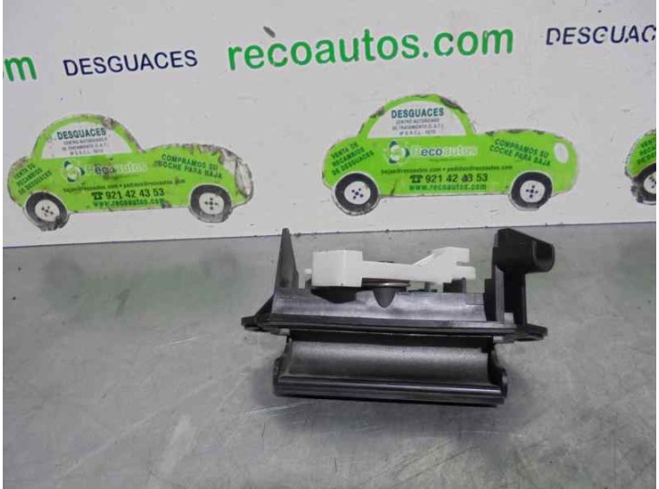 Recambio de maneta exterior porton para toyota corolla (e12) 1.6 16v referencia OEM IAM 6902302010 