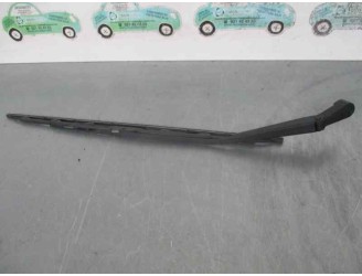 Recambio de brazo limpia trasero para hyundai accent (x3) 1.3 gls automático referencia OEM IAM 