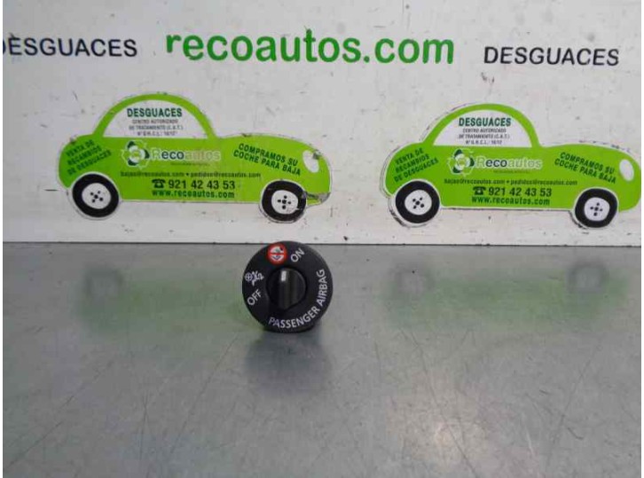 Recambio de interruptor para smart fortwo coupe 1.0 cat referencia OEM IAM 681995290R  