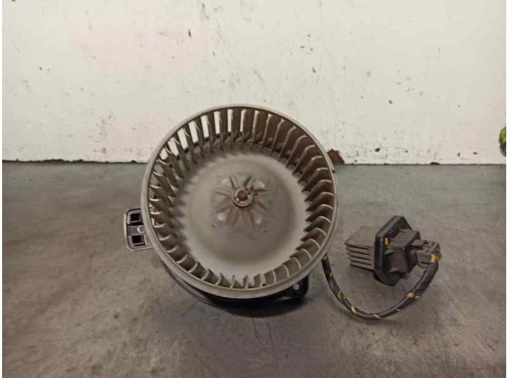 Recambio de motor calefaccion para kia carnival 2.9 crdi cat referencia OEM IAM F00S33F005  