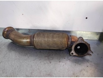 Recambio de tubo escape delantero para mercedes-benz clase gla (w156) 2.1 cdi cat referencia OEM IAM A2464901510 A2464901510 677