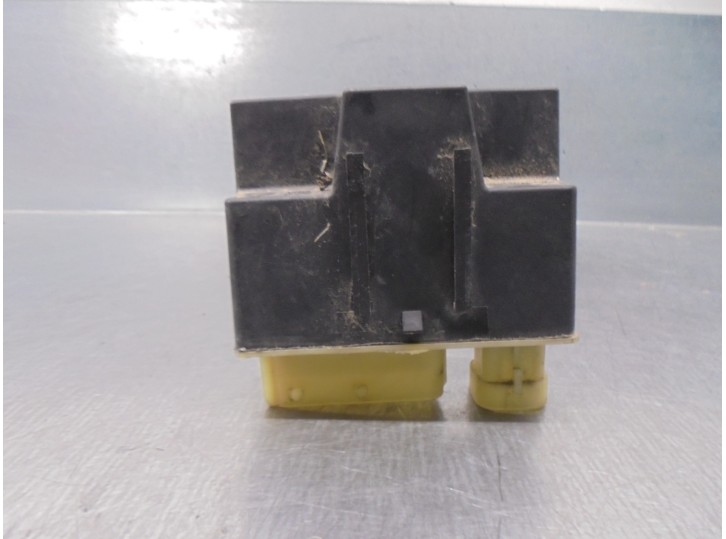 Recambio de caja precalentamiento para peugeot partner kombi confort referencia OEM IAM 9652021180  