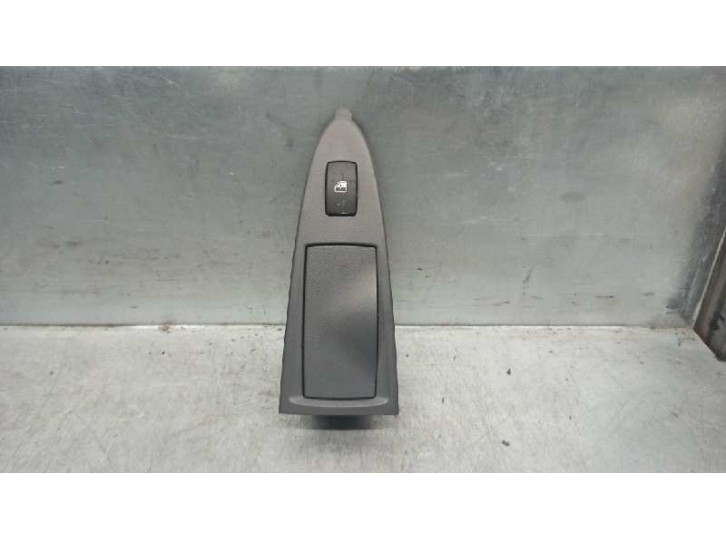 Recambio de mando elevalunas trasero izquierdo para fiat croma (194) 1.9 jtd 16v cat referencia OEM IAM 735448295 