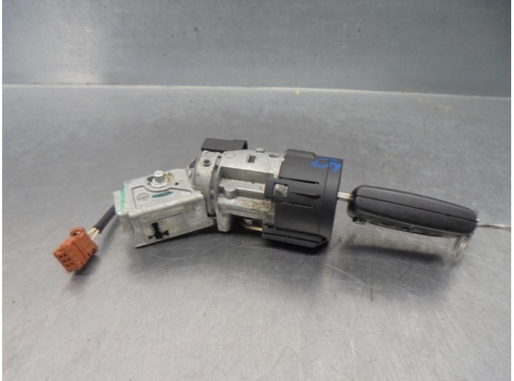Replacement ignition switch for Peugeot Partner Kombi Confort OEM IAM reference 9663123280 