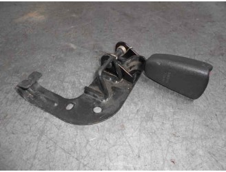 Recambio de enganche cinturon para saab 9-5 familiar 2.2 tid cat referencia OEM IAM 5203039  