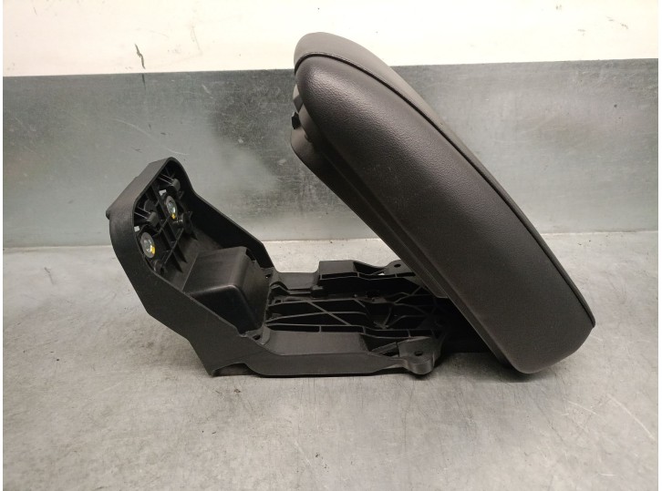 Recambio de apoyabrazos central para volvo v40 hatchback (525) d3 referencia OEM IAM 31403341  