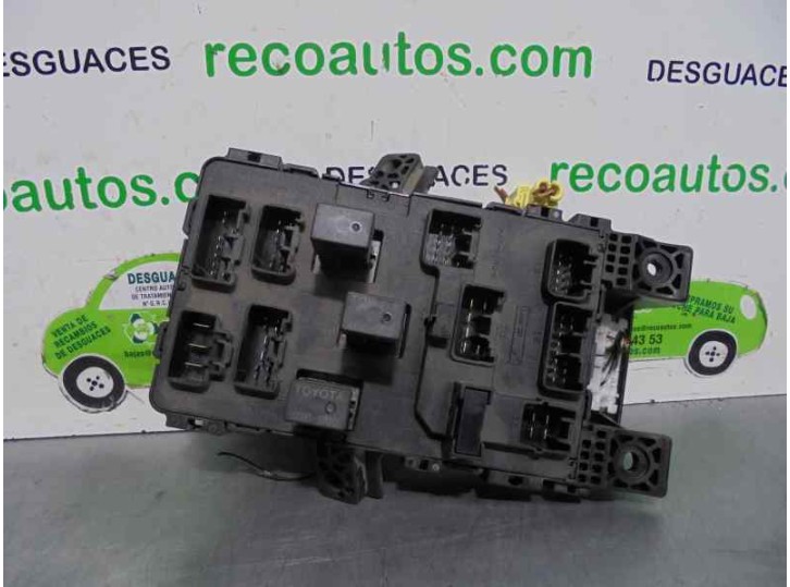 Recambio de caja reles / fusibles para toyota avensis berlina (t 22) 2.0 turbodiesel cat referencia OEM IAM 8273005020 
