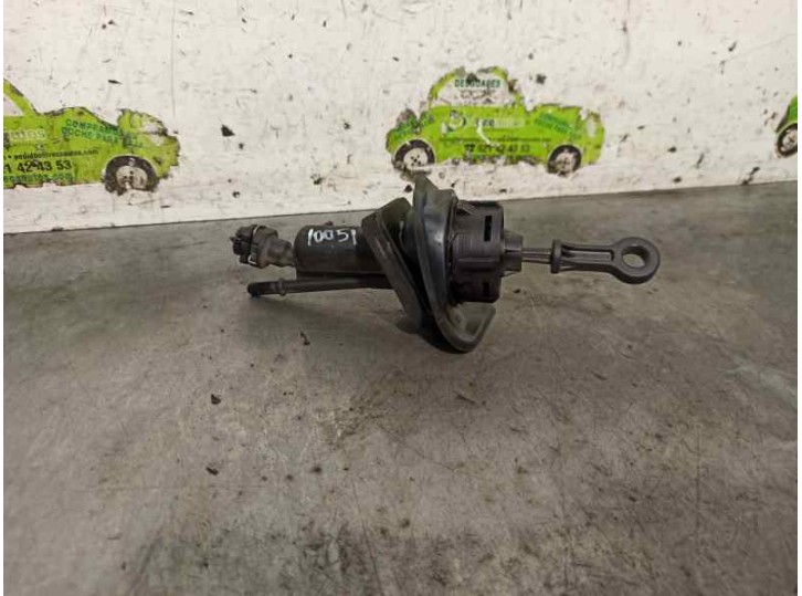 Replacement clutch master cylinder for Ford Mondeo sedan (CA2) 2.2 TDCi CAT OEM IAM reference 6G917A543AC 