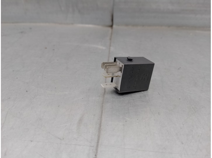Recambio de rele para seat leon (5f1) 1.4 16v tsi referencia OEM IAM 4H0951253C 