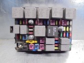 Recambio de caja reles / fusibles para kia carens 2.0 turbodiesel cat referencia OEM IAM K2KB67JB2A 
