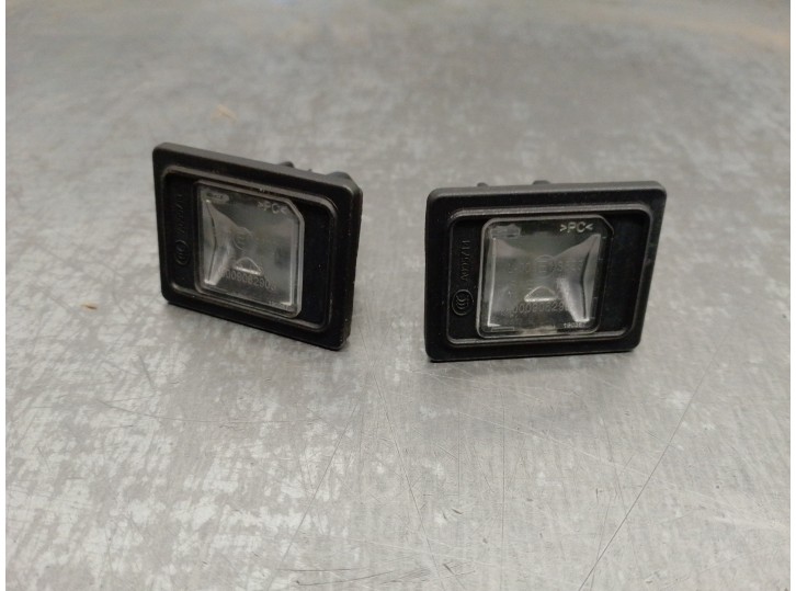 Recambio de piloto matricula para mercedes-benz clase gla (w156) 2.1 cdi cat referencia OEM IAM A0009062903 