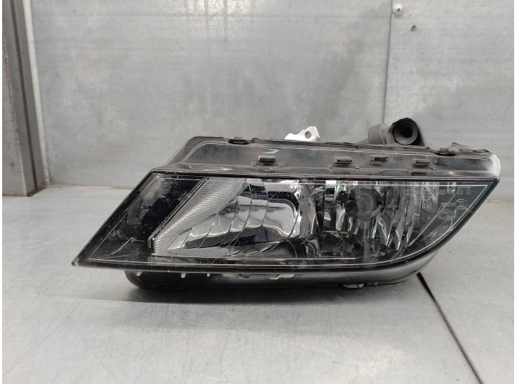 Recambio de faro antiniebla derecho para seat leon (5f1) 1.4 16v tsi referencia OEM IAM 6J9941702A 1NE01107702 HELLA