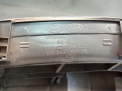 Recambio de rejilla delantera para kia carens 2.0 turbodiesel cat referencia OEM IAM OK2EF50710 