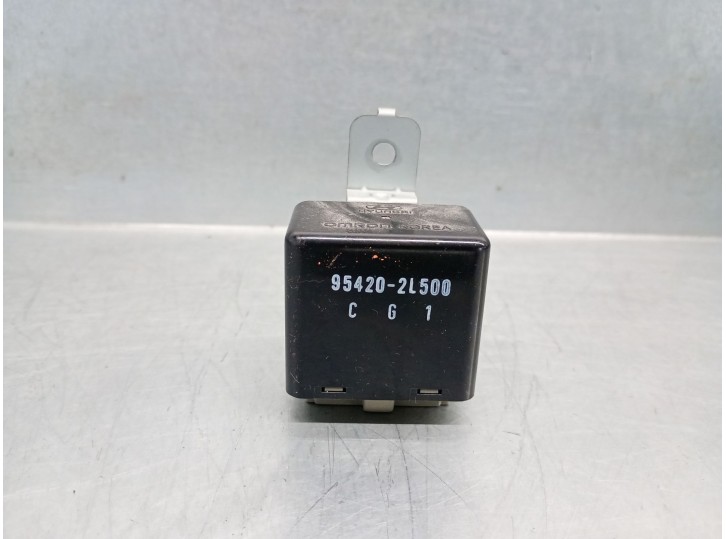 Recambio de rele para hyundai i30 1.6 crdi cat referencia OEM IAM 954202L500 