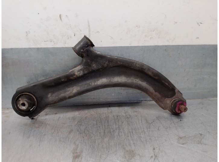 Recambio de brazo suspension inferior delantero derecho para nissan micra (k12e) 1.4 cat referencia OEM IAM 54500BC42A 
