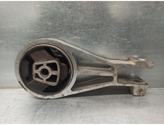 Recambio de soporte motor trasero para opel karl 1.0 12v referencia OEM IAM 45620226  