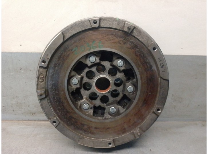 Recambio de volante motor para opel meriva a 1.7 16v referencia OEM IAM 415025610  