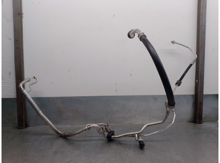 Replacement air conditioning pipes for Seat Leon (5F1) 1.4 16V TSI OEM IAM reference 5Q0820743C 5Q0820741B 