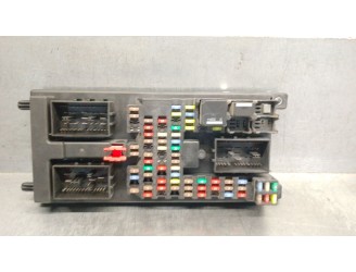 Recambio de caja reles / fusibles para land rover range rover sport i (l320) 3.0 d 4x4 referencia OEM IAM CH2214F041BC LR029578 