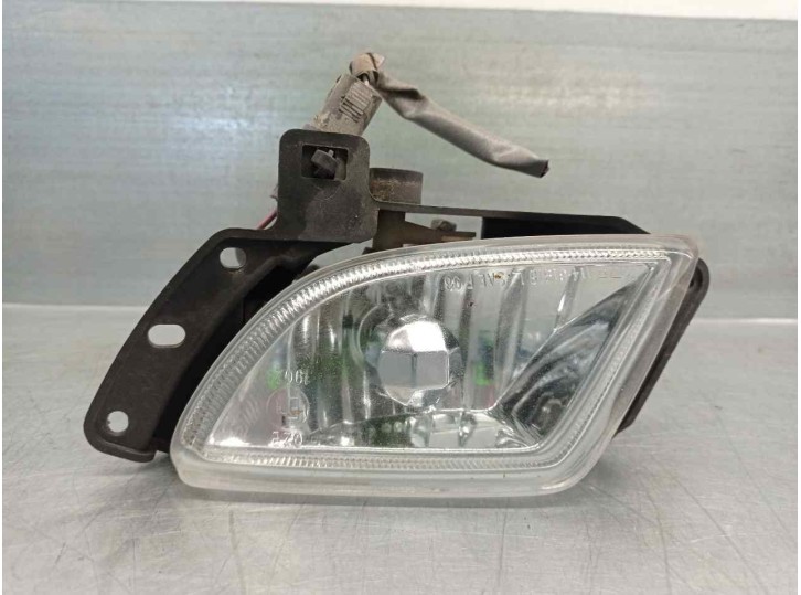 Recambio de faro antiniebla izquierdo para mazda 626 berlina (gf) 2.0 turbodiesel cat referencia OEM IAM GG2M51690B 