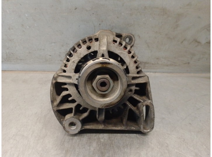 Recambio de alternador para fiat punto berl. (176) 1.1 cat referencia OEM IAM 63321200 63321200 MAGNETMARELLI