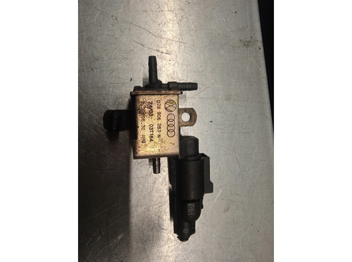 Recambio de valvula aire adicional para volkswagen bora berlina (1j2) highline referencia OEM IAM 028906283N 72289530 