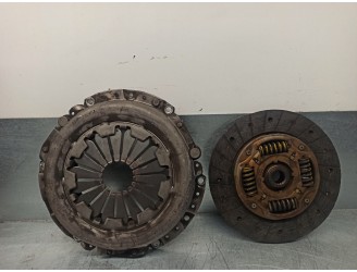 Recambio de kit embrague para kia cerato 1.6 cat referencia OEM IAM 4110028600 VALEO