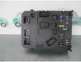 Recambio de caja reles / fusibles para peugeot 206 berlina 1.4 referencia OEM IAM 9650664180 