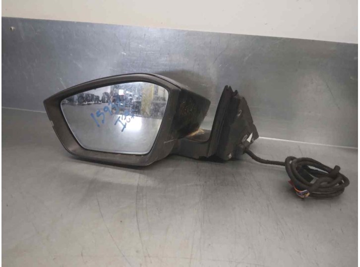 Replacement left wing mirror for Skoda Superb (3V3) Active OEM IAM reference 3V0857933 11 PINS 5 DOORS