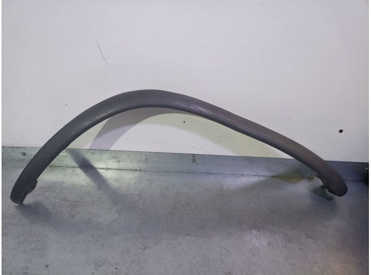 Recambio de aletin trasero izquierdo para nissan terrano ii (r20) 2.7 td 4wd referencia OEM IAM 938270F000 938270F000 