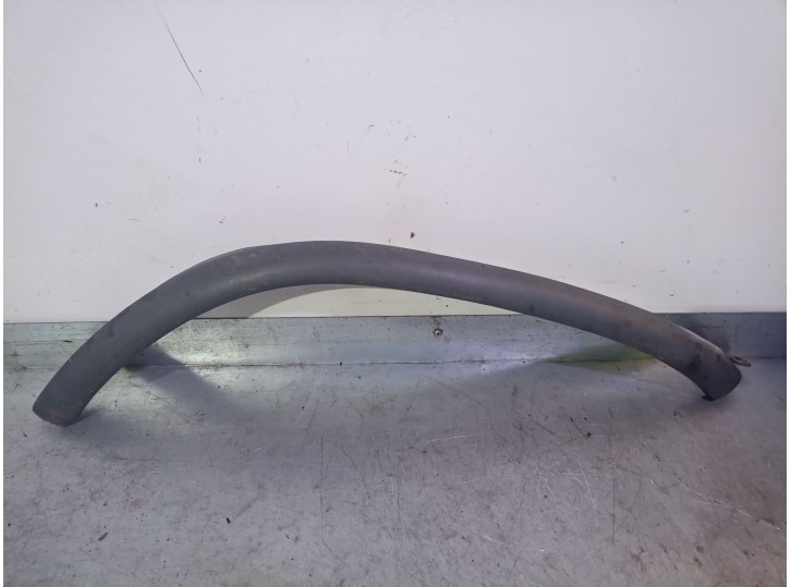 Recambio de aletin delantero derecho para nissan terrano ii (r20) 2.7 td 4wd referencia OEM IAM 638100F000 638100F000 