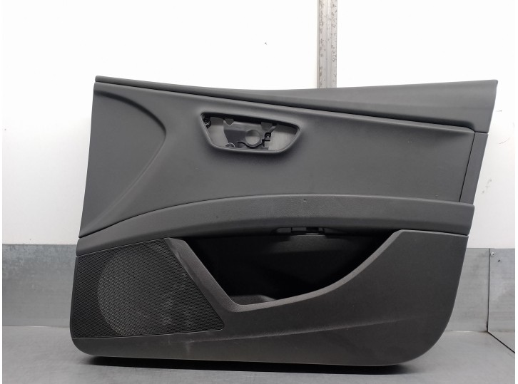 Recambio de guarnecido puerta delantera derecha para seat leon (5f1) 1.4 16v tsi referencia OEM IAM 5F4867132 5 PUERTAS