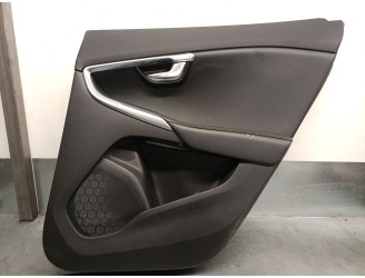 Recambio de guarnecido puerta trasera derecha para volvo v40 hatchback (525) d3 referencia OEM IAM 1319941 31407497 