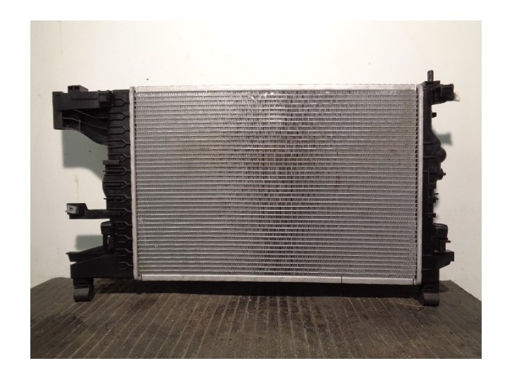 Recambio de radiador agua para opel astra j lim. 1.7 16v cdti referencia OEM IAM 13267655 1300301 