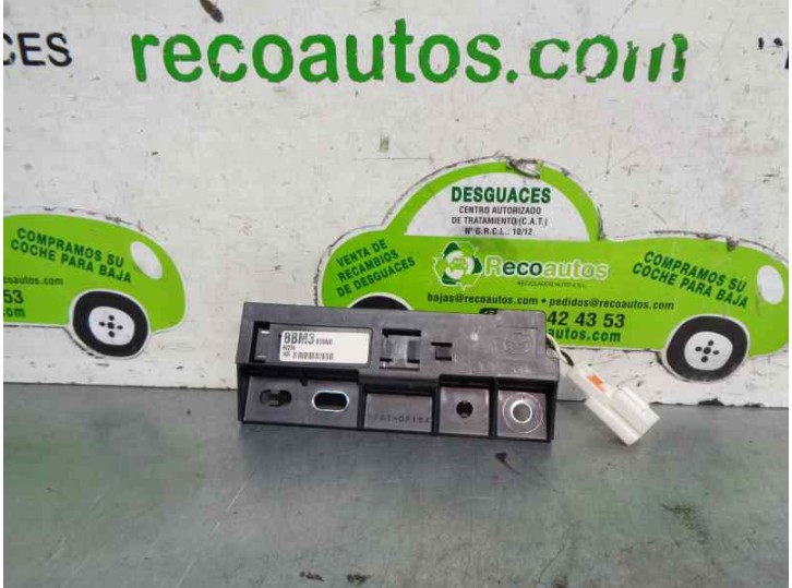 Recambio de antena para mazda 3 lim. (bl) 2.2 turbodiesel cat referencia OEM IAM BBM3676N0 