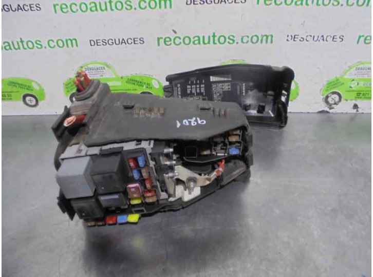 Recambio de caja reles / fusibles para volvo s60 lim. 2.0 diesel cat referencia OEM IAM 30659262 