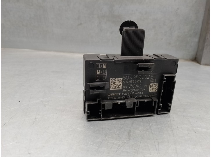 Recambio de centralita cierre para seat leon (5f1) 1.4 16v tsi referencia OEM IAM 5Q4959392E A2C7494680200 CONTINENTAL
