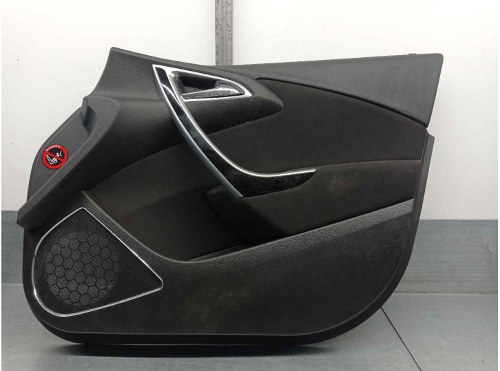 Recambio de guarnecido puerta delantera derecha para opel astra j lim. 1.7 16v cdti referencia OEM IAM 13343336 