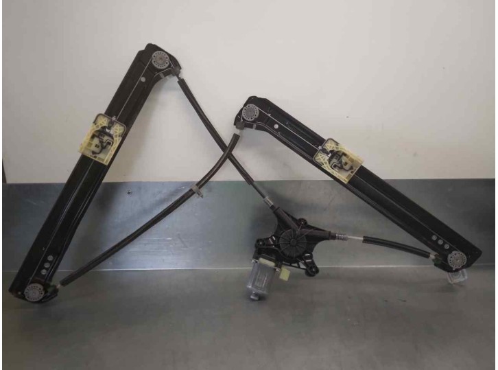 Recambio de elevalunas delantero derecho para skoda karoq (nu) 125 aniversario referencia OEM IAM 575837462A 2 PINES 5 PUERTAS