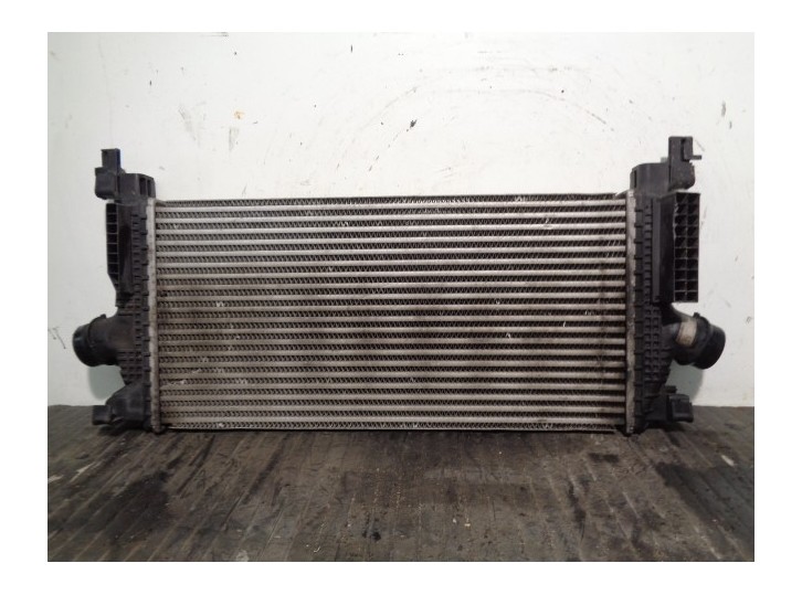 Recambio de intercooler para opel astra j lim. 1.7 16v cdti referencia OEM IAM 13267646 8135 DELPHI