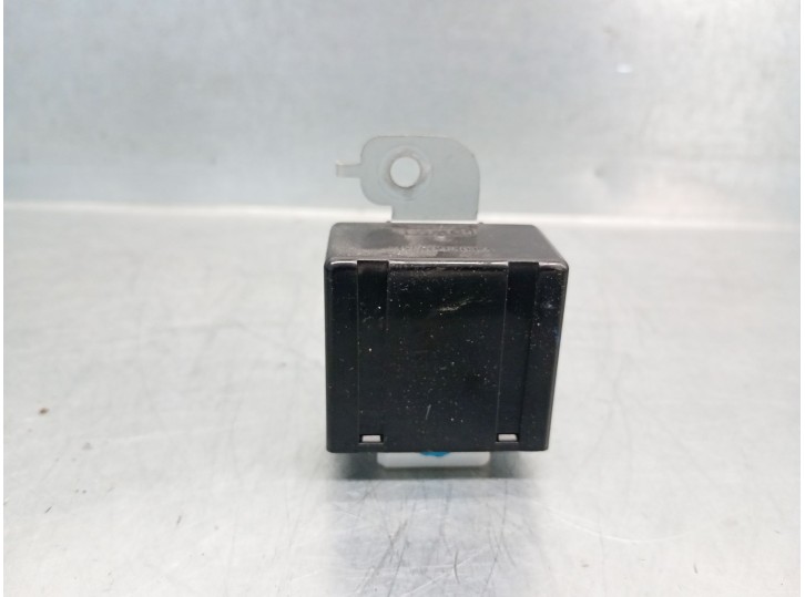 Recambio de rele para hyundai i30 1.6 crdi cat referencia OEM IAM 952001H500 952001H500 