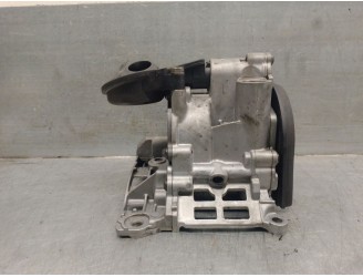 Recambio de bomba aceite para toyota verso (_r2_) 1.6 d4-d (war20_) referencia OEM IAM 11417811924 15100WA010 