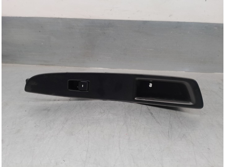Recambio de mando elevalunas delantero derecho para hyundai i20 1.0 tgdi cat referencia OEM IAM 93580C8000  