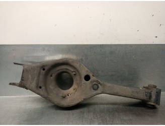 Recambio de brazo suspension inferior trasero izquierdo para hyundai i30 station wagon (gd) 1.6 crdi referencia OEM IAM 55210A61