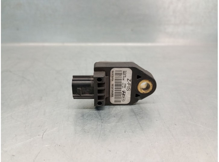 Recambio de sensor impacto para hyundai i30 1.6 crdi cat referencia OEM IAM 959201H100 