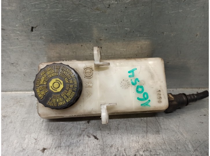 Recambio de deposito liquido frenos para peugeot 307 cc (s1) 2.0 referencia OEM IAM 0204224574 0204224574 BOSCH